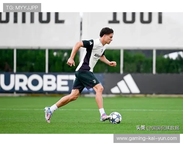 尤文替补登场完成关键封堵，展现无畏精神！