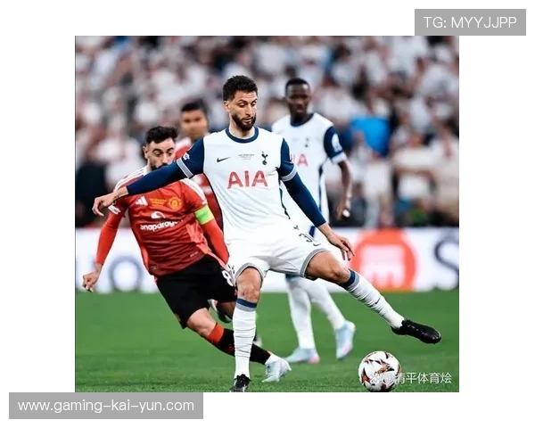 英超曼联防守反弹，末节防线稳住胜果